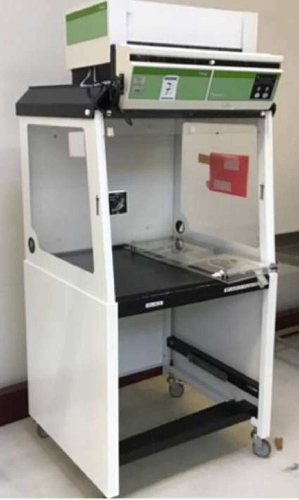 Erlab XL391 ductless fume hood for laboratory filtration