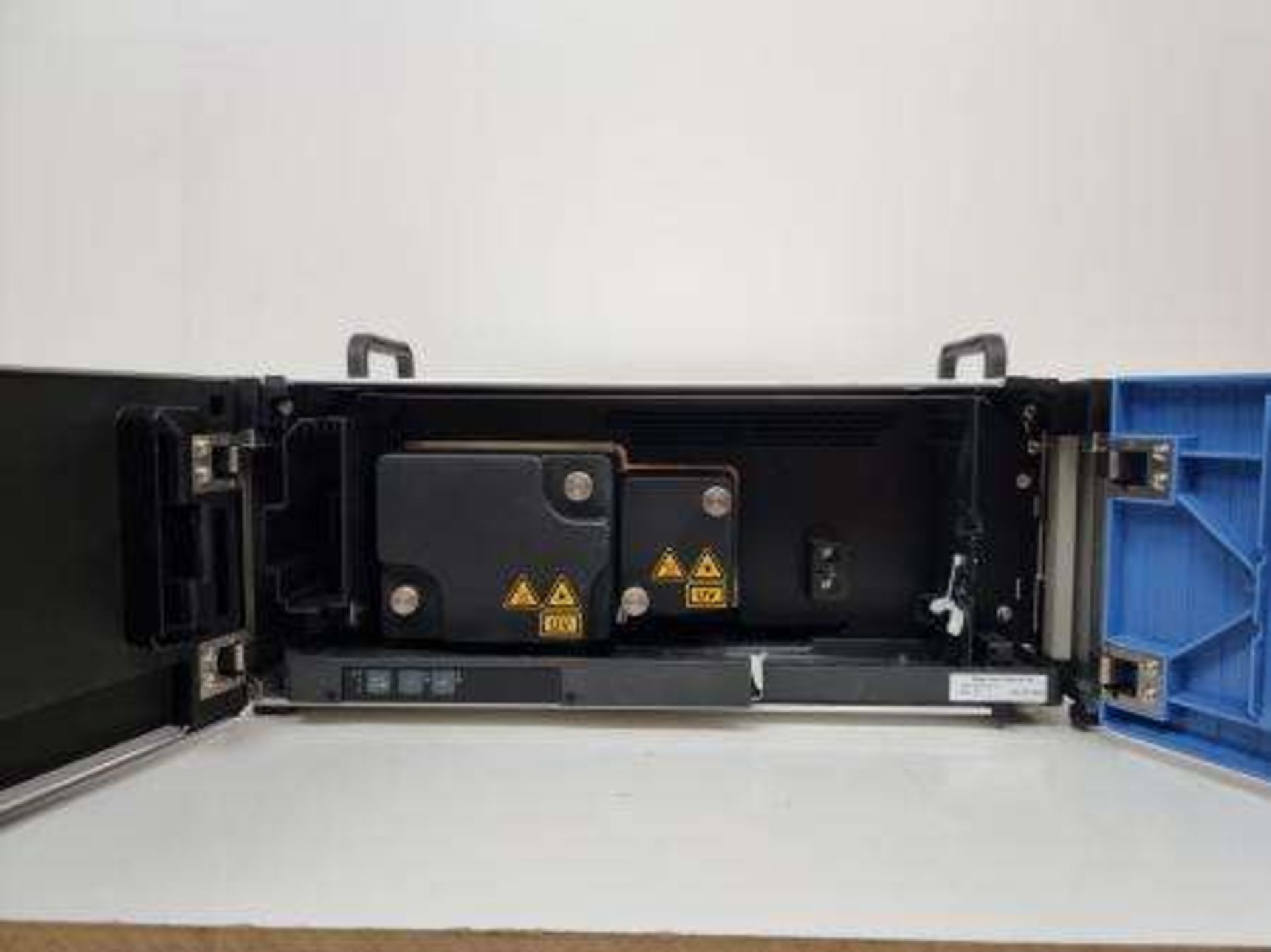 Thermo Scientific Vanquish Diode Array Detector FG HPLC - Image 7 of 9