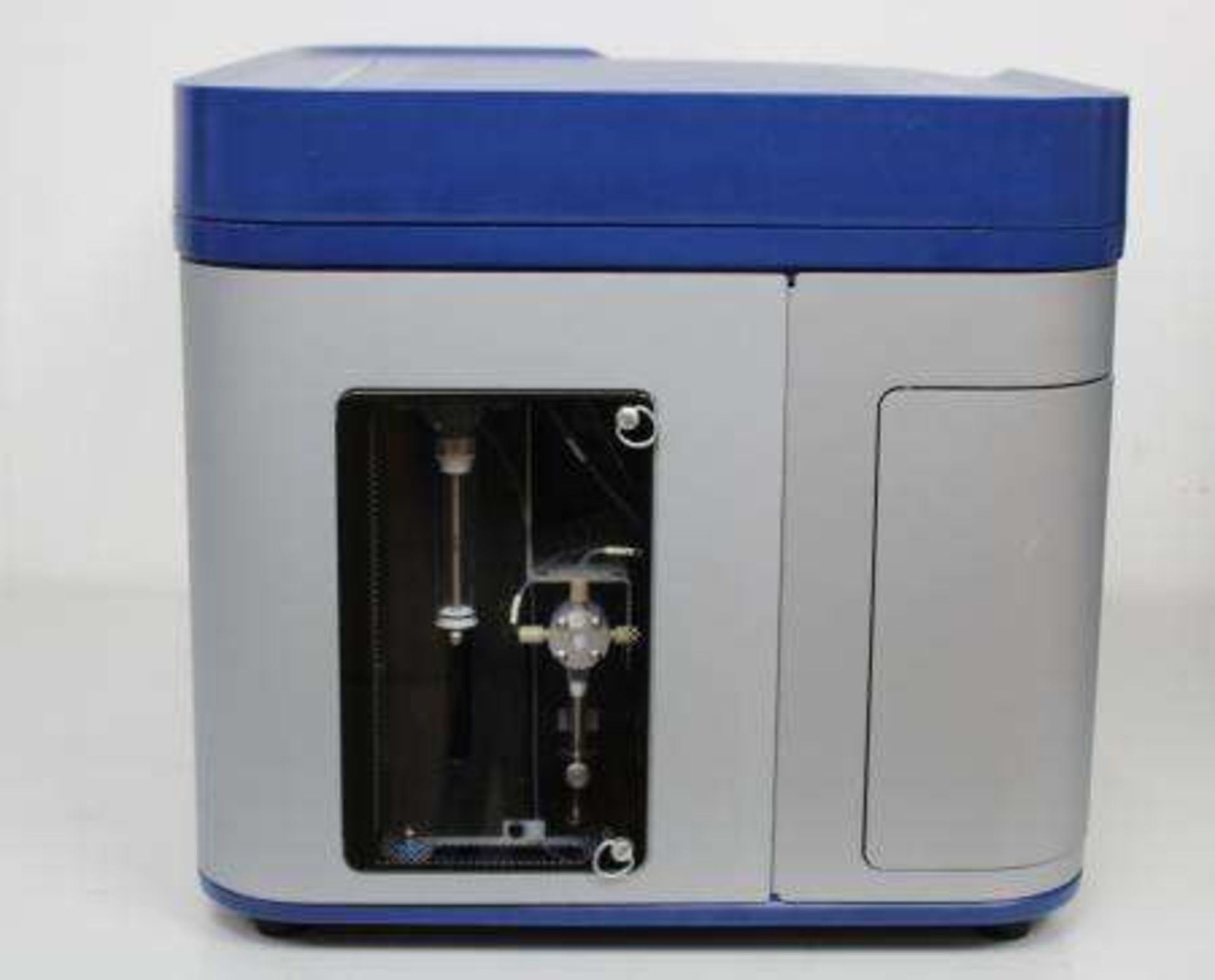 Attune Acoustic Focusing Cytometer - Image 3 of 8