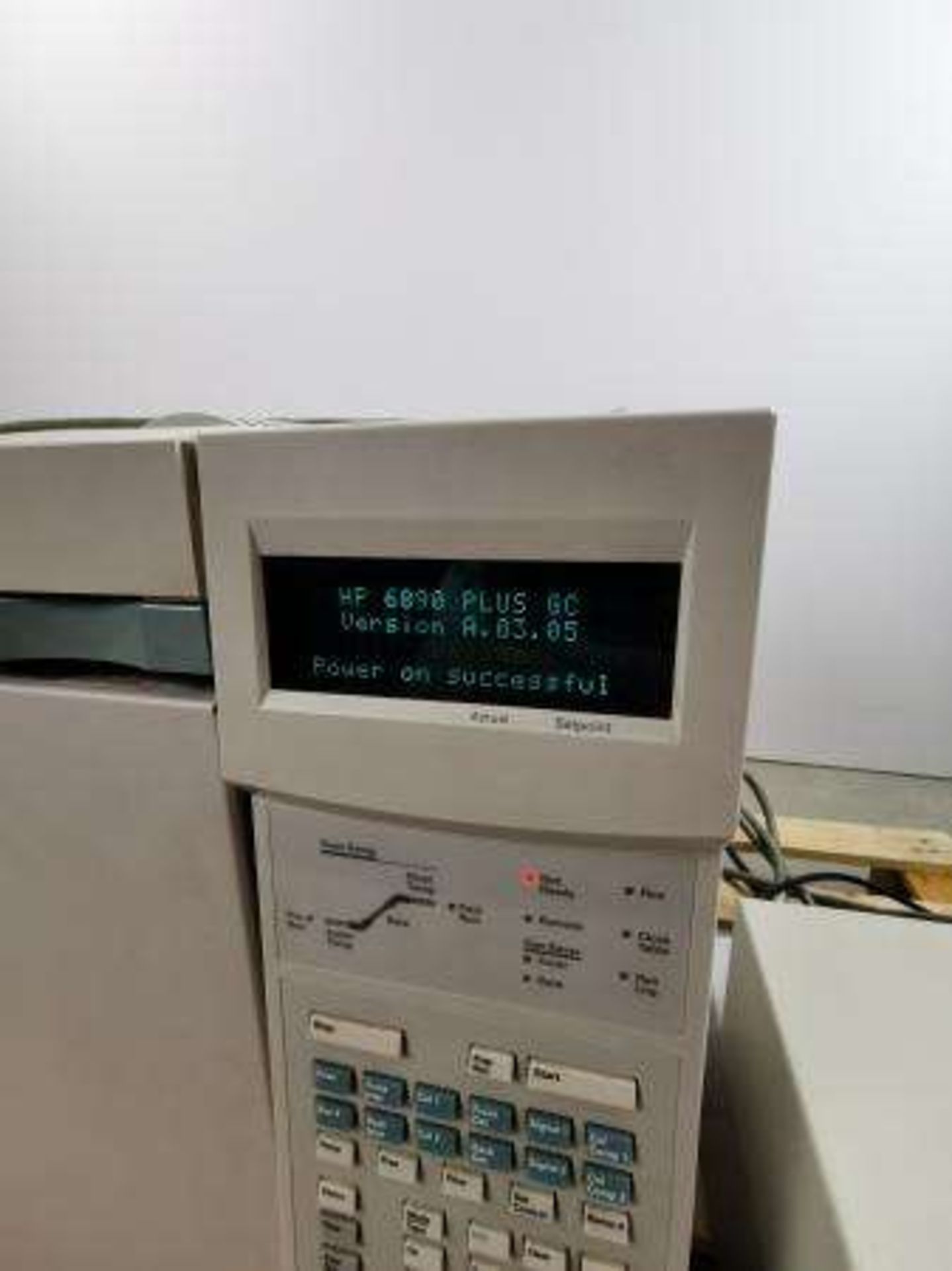 HP Agilent 6890 GC Gas Chromatograph w. Autosamplers controller - Image 2 of 12