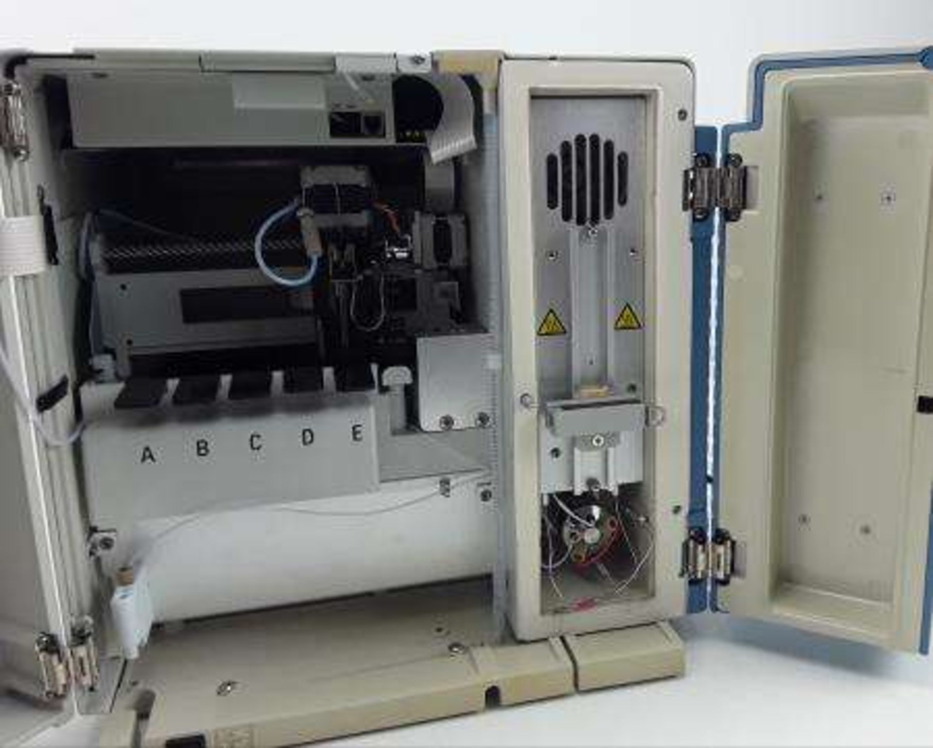 Accela Autosampler - Image 2 of 8