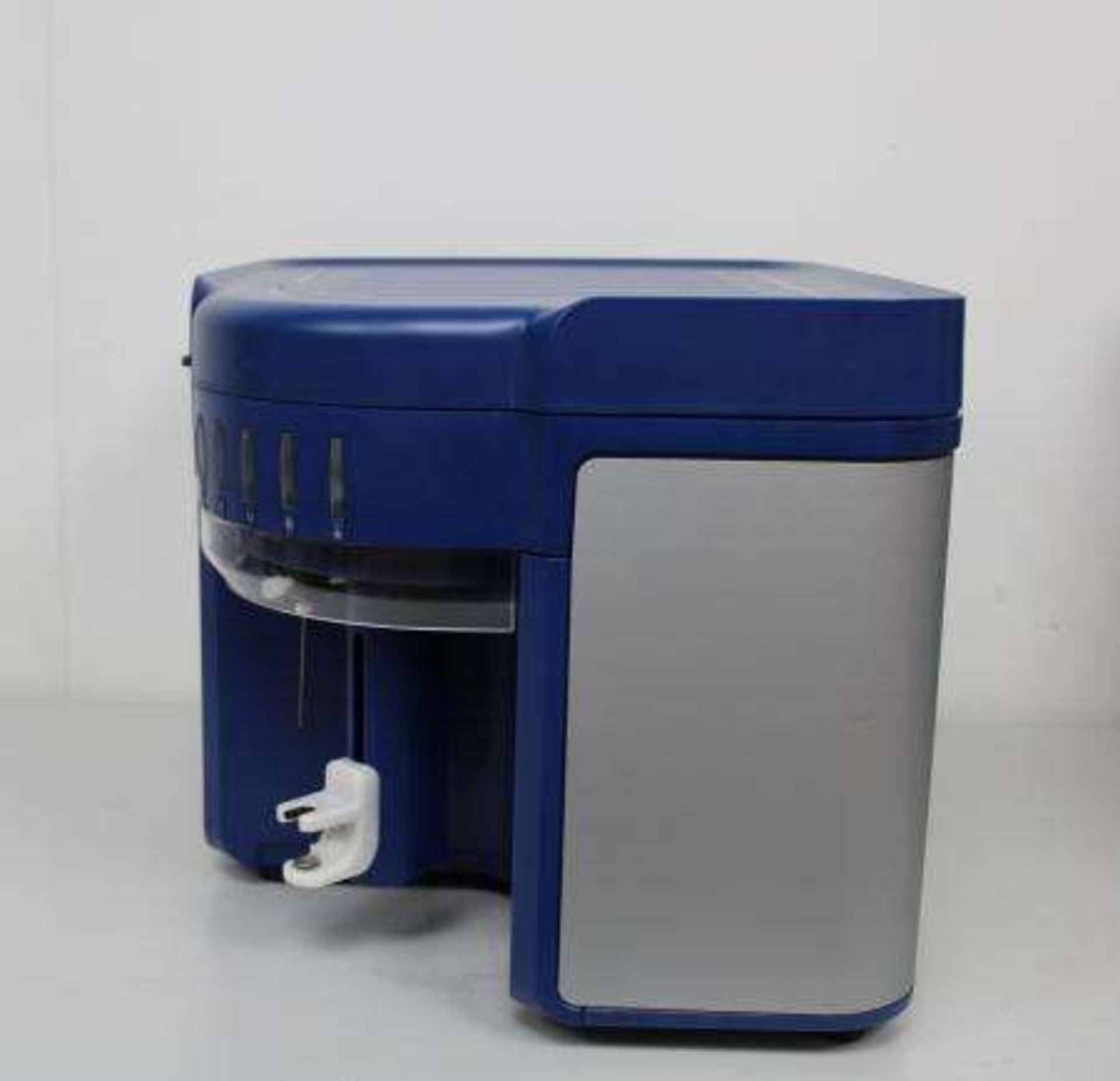Attune Acoustic Focusing Cytometer - Image 4 of 8
