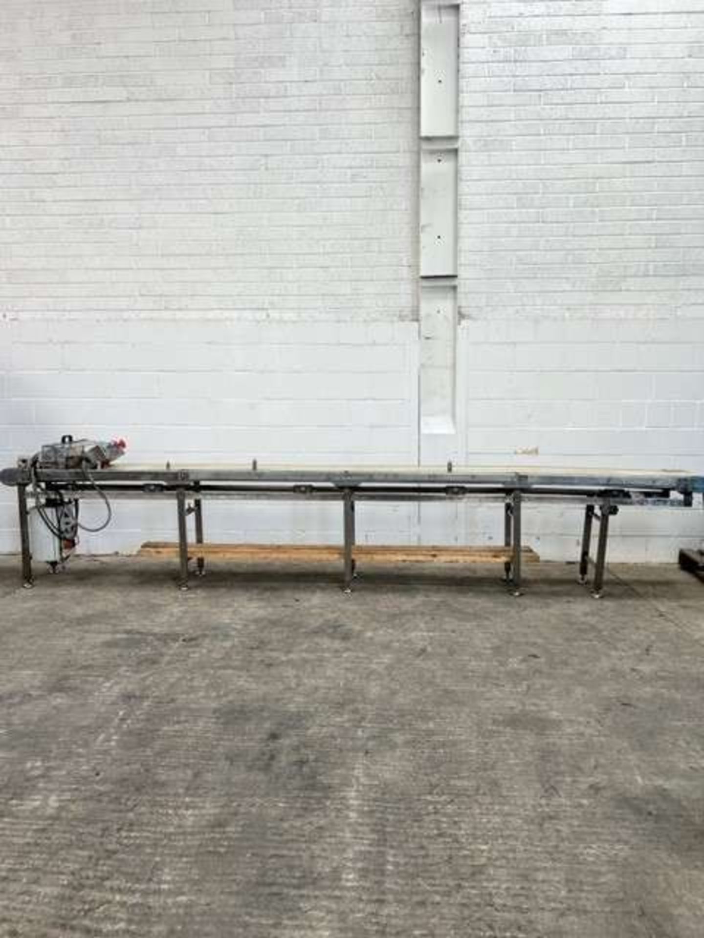 4 Metre Stainless Steel Wide Belt Rubber Conveyor