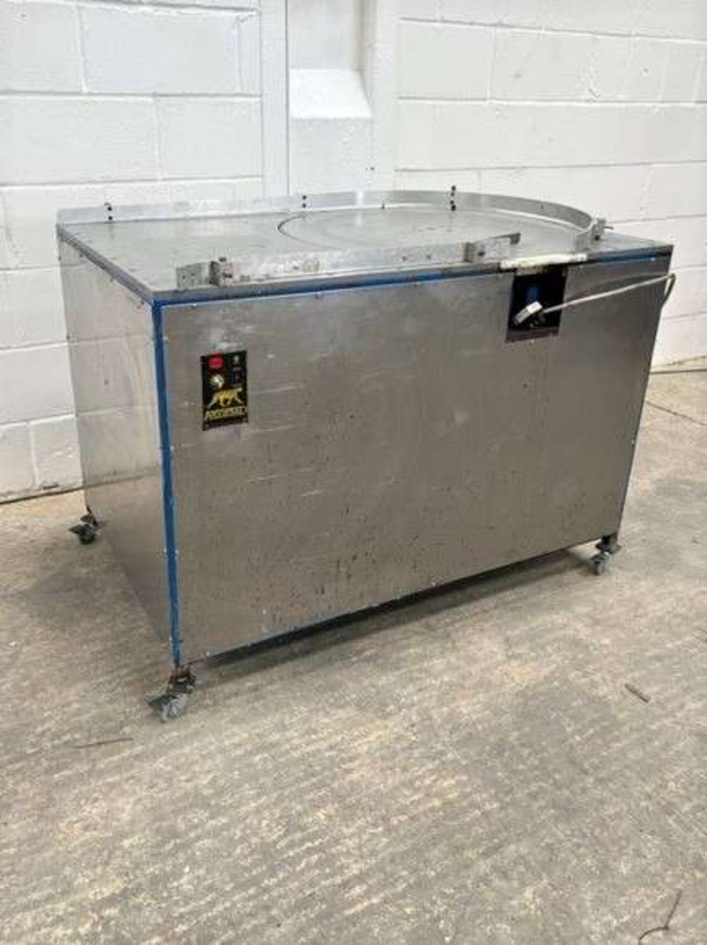 Stainless Steel Rotary Table 1000mm DIA with built in loading / off-loading bay - Image 2 of 4