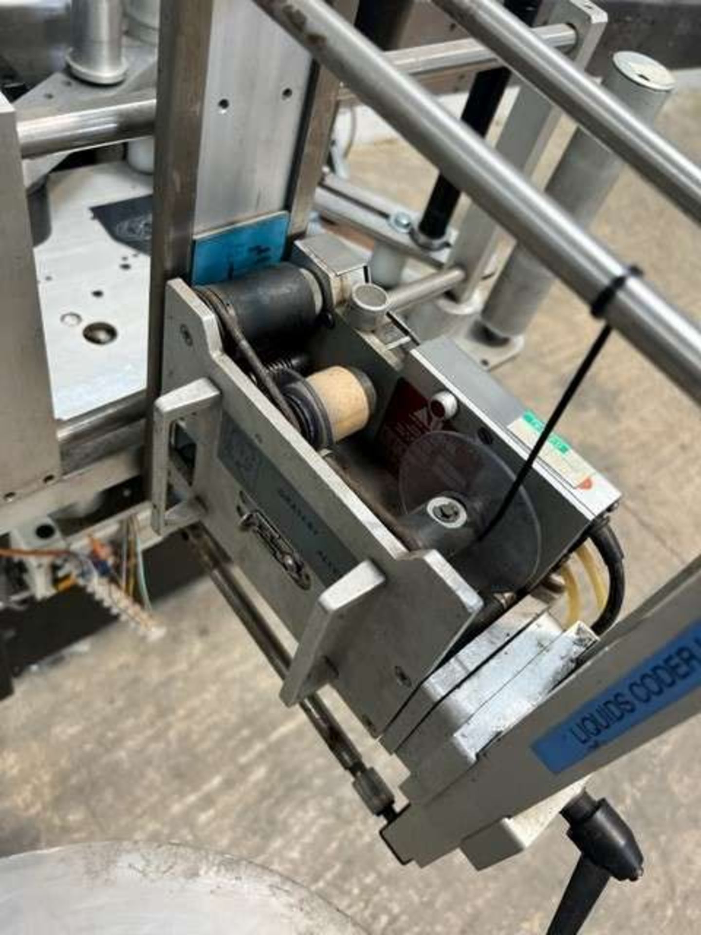 Single Sided Labeller with 3 Metre Slat Conveyor - Image 11 of 11