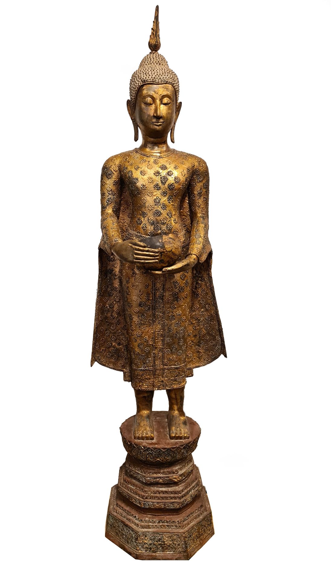 Stehender Buddha, Gabenschale haltend, Metall, farbig gefasst,