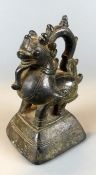 Tempeldrache, Bronze, Asien, auf Sockel, H. ca. 12 cm