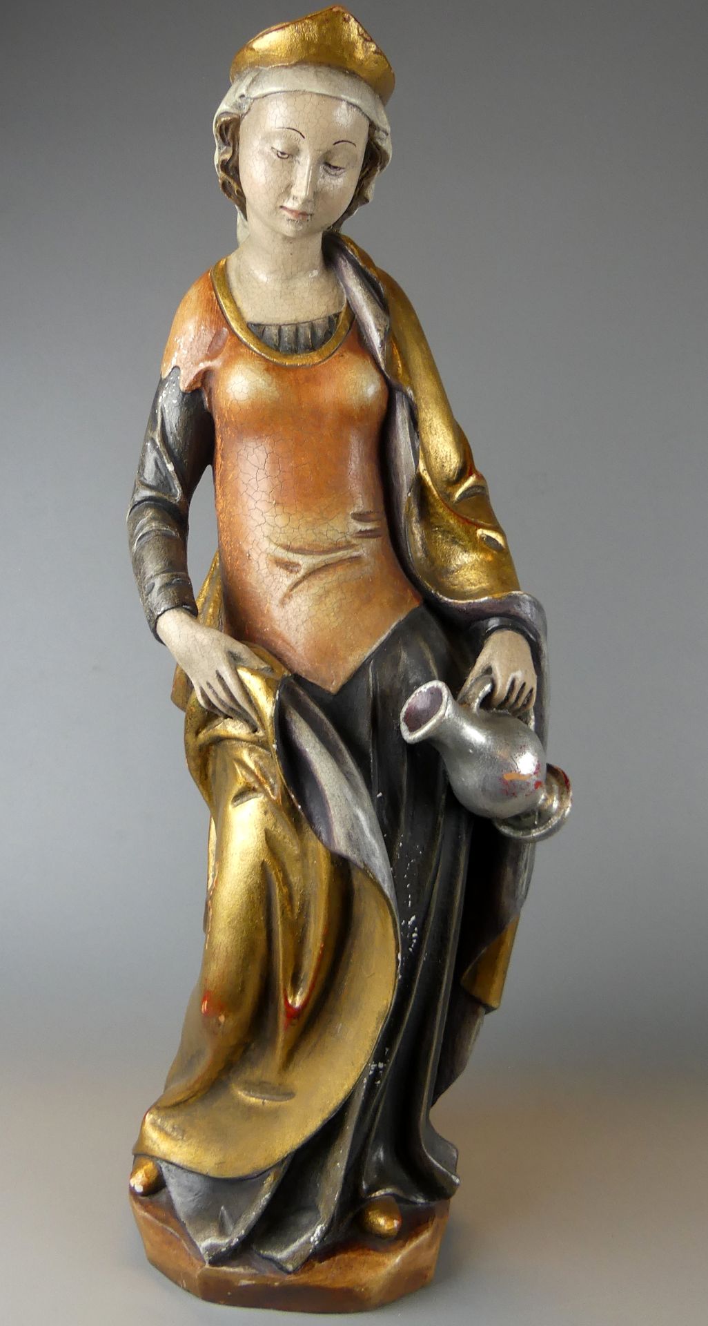 Madonna mit Wasserkrug, Holzfigur, farbig gefasst, H. ca. 68 cm,