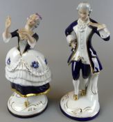 Barockes Paar, Porzellanfiguren, blau/weiß/gold, Royal Dux,