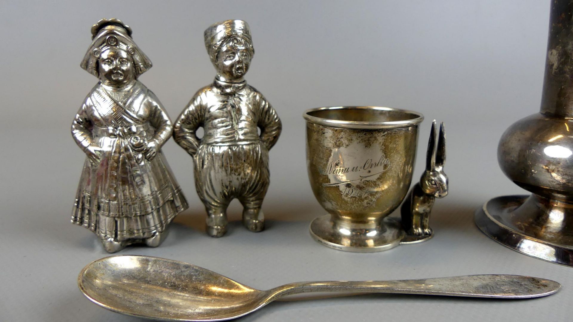 Konvolut von Silberteilen, 800/835er Silber, Halbmond/Krone; kleine Vase, - Image 2 of 4