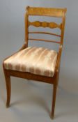 Spätbiedermeier-Stuhl, Kirschbaum, Rückenlehne und Strebe reich