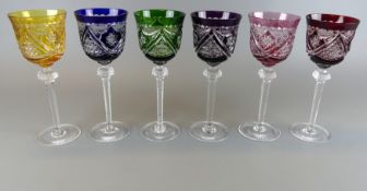 6 Römergläser, Kristall, verschiedene Farben, H. ca. 22,5 cm
