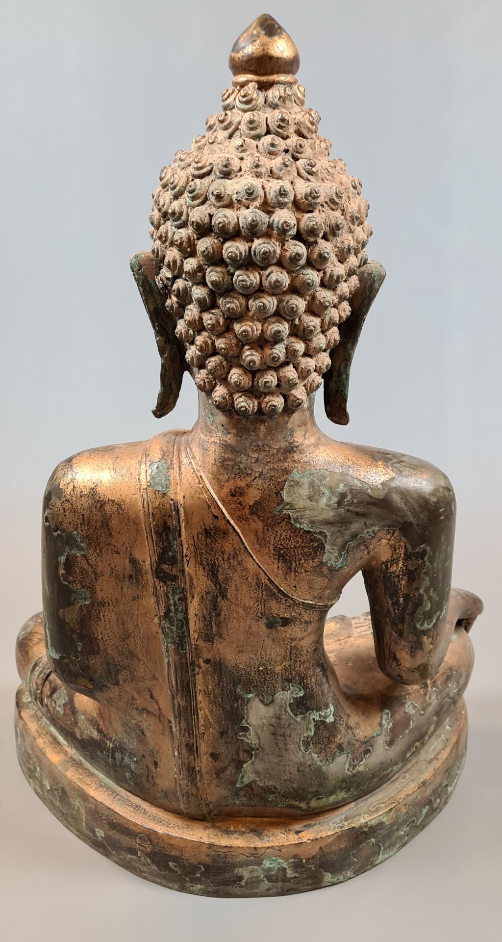 Sitzender Buddha, Geste der Erdberührung (bhumisparsha mudra), Kunststoff /Holz?, - Image 3 of 4