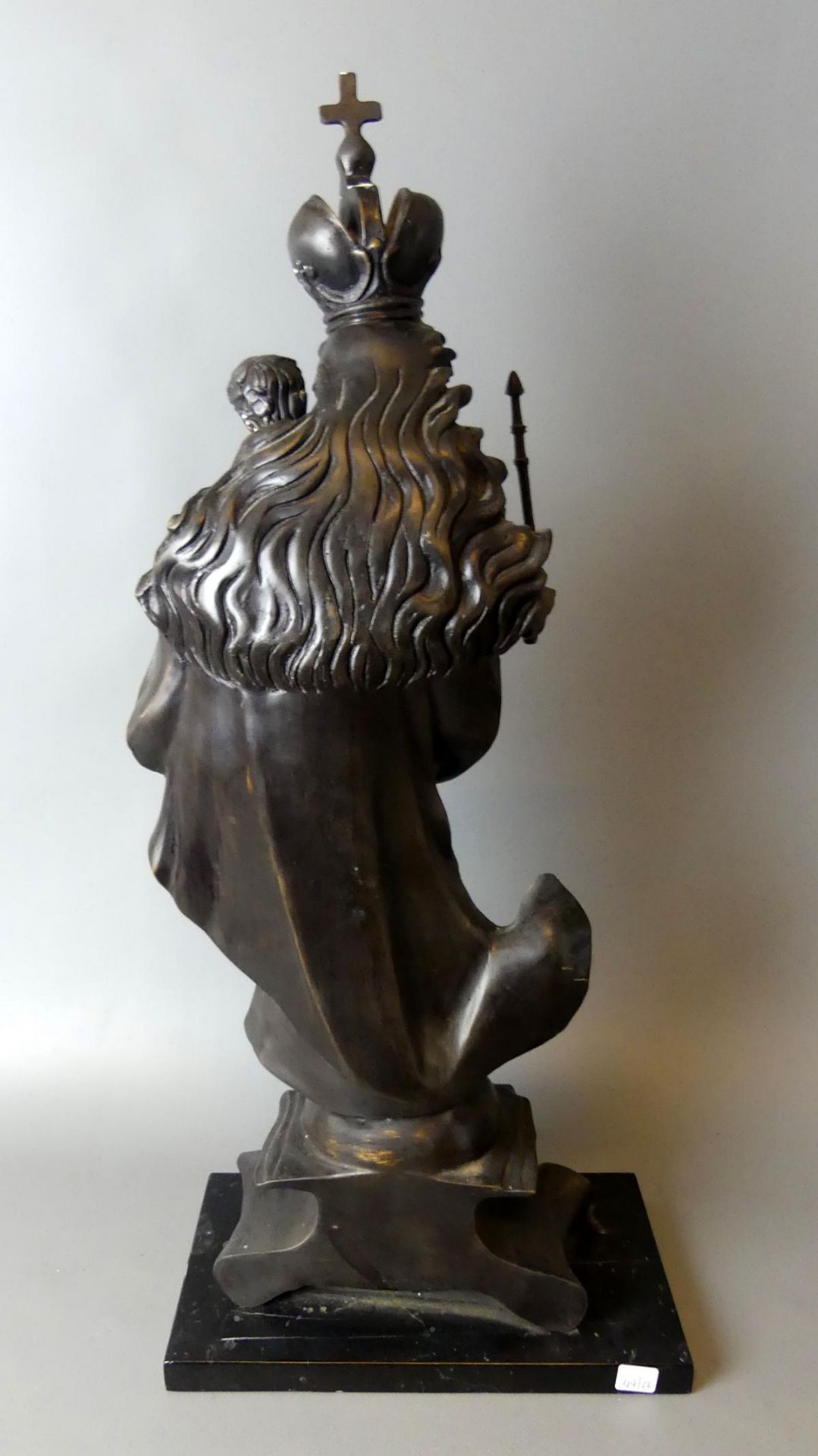 Maria mit dem Jesuskind und Zepter haltend, Bronze, - Image 3 of 3