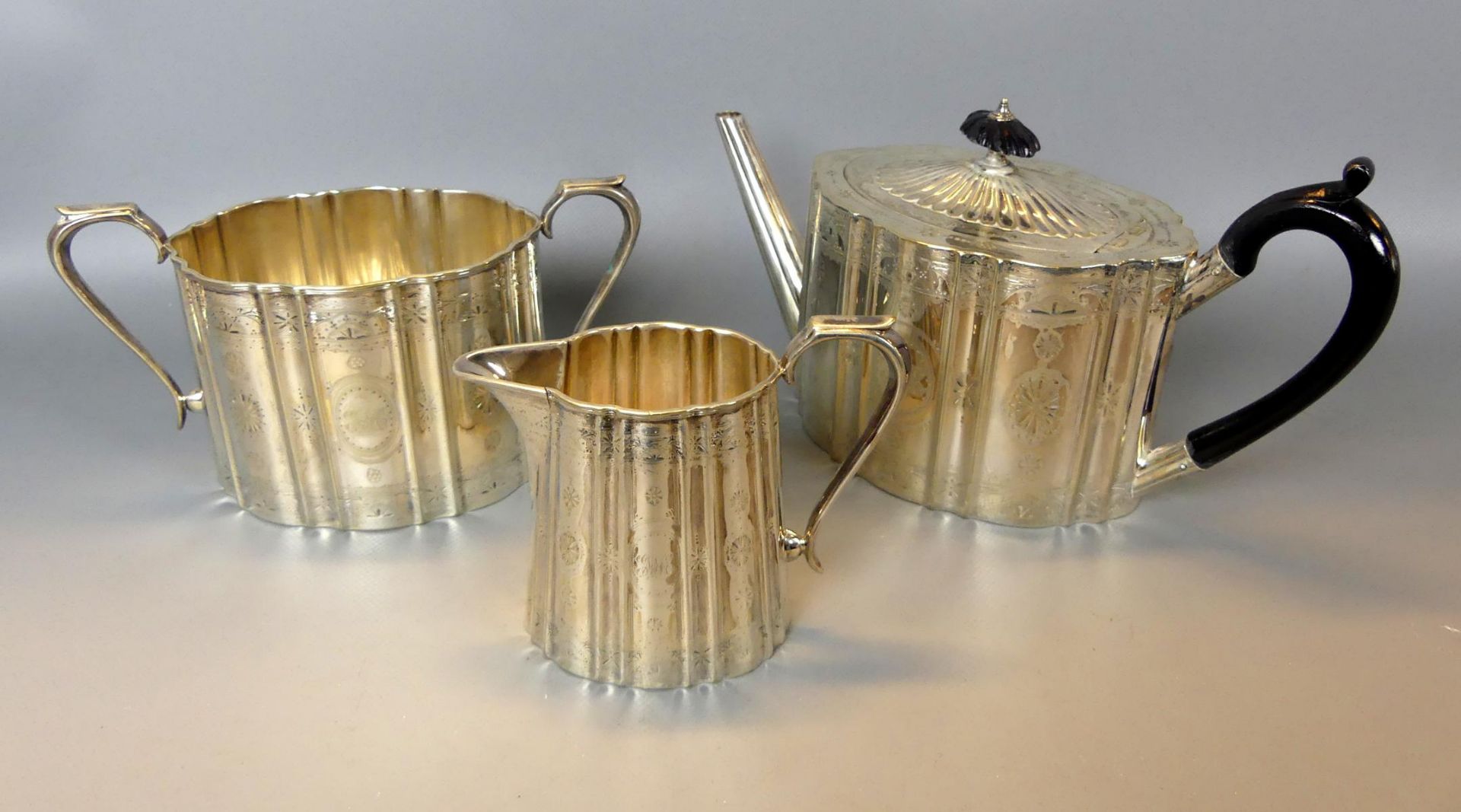 Teekanne, mit Zucker und Milch, England, plated, Holzgriff, H. ca. 11 cm