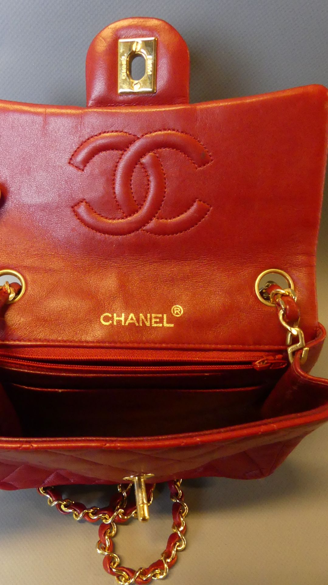 Chanel, Paris, Damenhandtasche, "Mini Flap Bag" rotes Leder, - Bild 4 aus 5