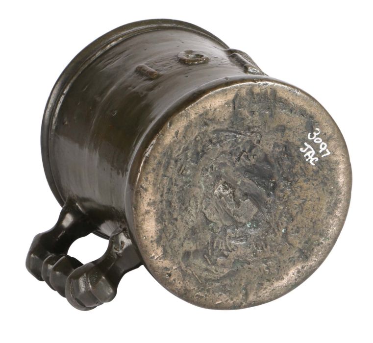 An exceptional and rare Elizabeth I bronze Exchequer-standard measure, of pint capacity, dated - Image 7 of 28