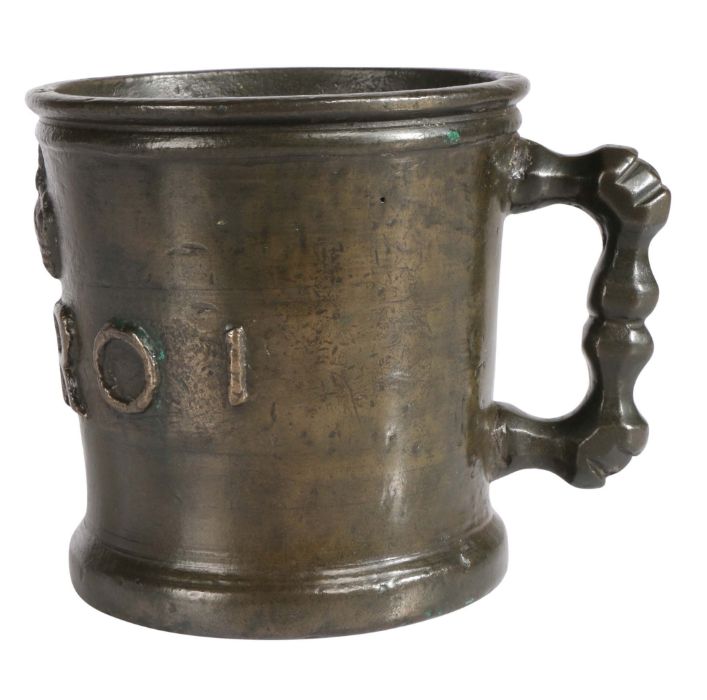 An exceptional and rare Elizabeth I bronze Exchequer-standard measure, of pint capacity, dated - Image 4 of 28