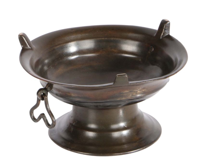 A rare 15th/16th century bronze chafing dish, circa 1450-1550 Of circular form, with a pedestal - Image 2 of 4