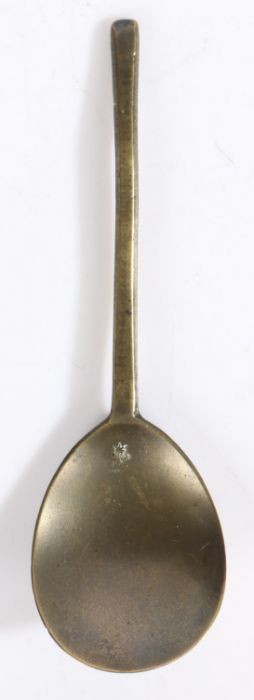 A 17th century latten slip-top spoon, probably London, circa 1600 The flattened-hexagonal stem - Image 2 of 2