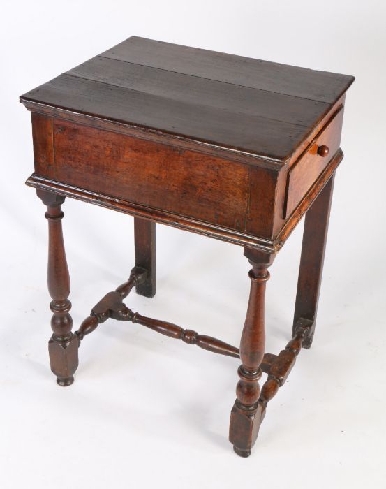 An unusual William & Mary oak side table, circa 1700 Tall, having a boarded top with linear - Image 6 of 6