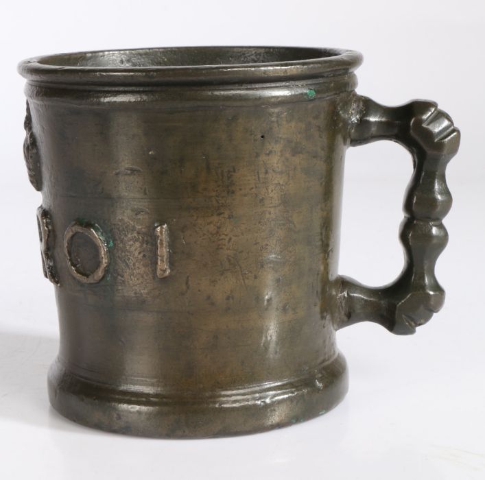 An exceptional and rare Elizabeth I bronze Exchequer-standard measure, of pint capacity, dated - Image 18 of 28