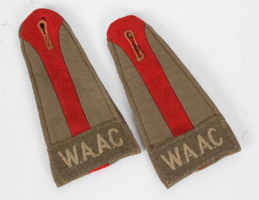 Pair of First World War Womens Army Auxiliary Corps epaulettes with cloth shoulder titles sewn