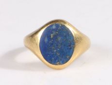 18 carat gold and lapis lazuli signet ring, the head set with oval lapis lazuli stone, stamped
