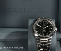 Tag Heuer Link Calibre 5 automatic gentleman's stainless steel wristwatch, the signed black dial