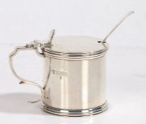 Edward VII silver drum form mustard pot and cover, Chester 1905, maker Haseler Brothers (Edward John