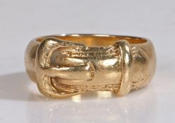 9 carat gold ring in the form of a belt, ring size U, 10.9g