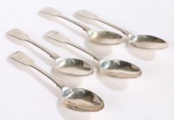 Set of 5 George III silver teaspoons, Newcastle 1788, maker Thomas Watson, the fiddle pattern
