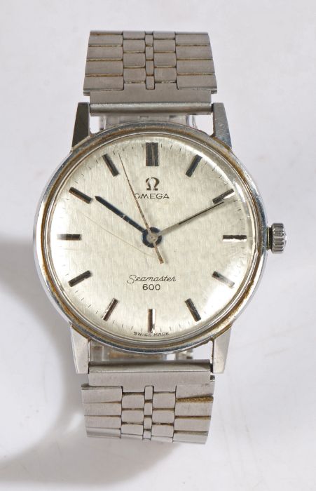 Omega Seamaster 600 gentleman's stainless steel wristwatch, the signed silver patterned dial with