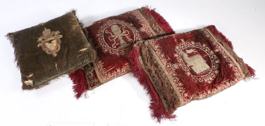 Two large 17th century crimson silk velvet and metallic needlework cushions, Italian, circa 1600 - Image 4 of 4