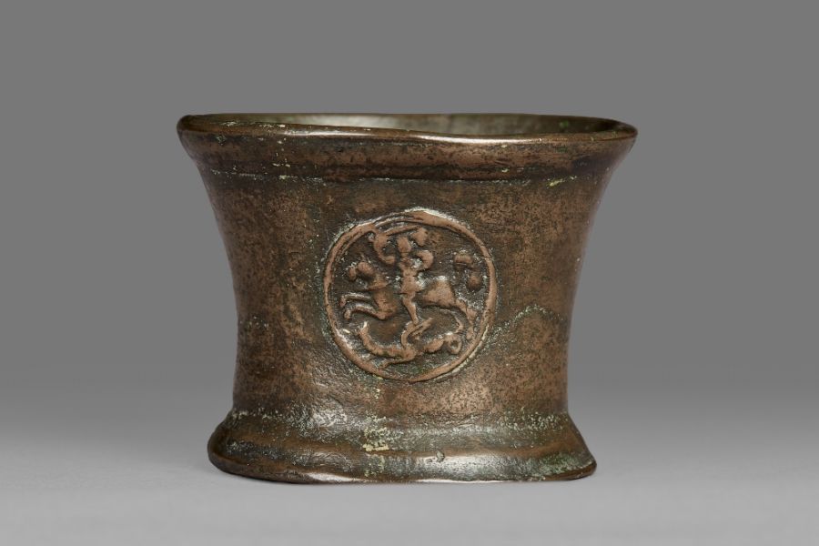 A rare, small Charles I bronze mortar, attributed to the London 'unidentified foundry', circa 1640 - Bild 3 aus 4