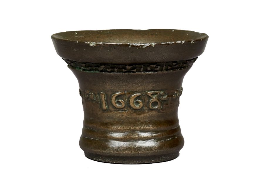 A Charles II bronze mortar, dated 1668, by Anthony Bartlet (fl.1640-1675) of the Whitechapel - Bild 2 aus 2