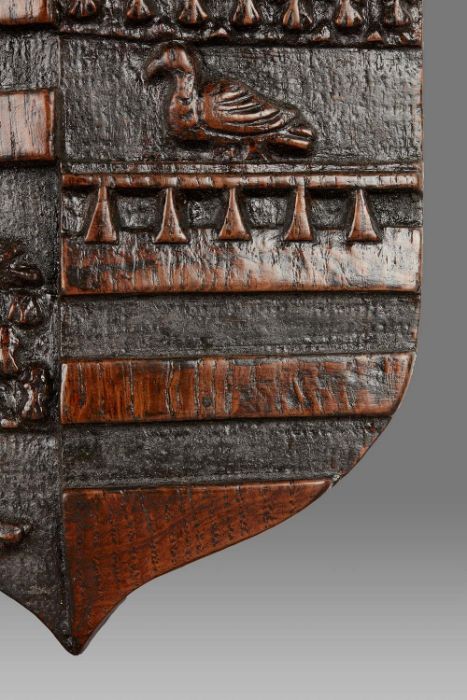 A small carved oak Coat of Arms, probably English, circa 1580-1630 Quartered, two with label and - Image 7 of 7