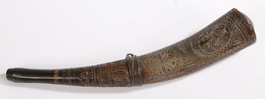 18th Century powder horn, the body engraved "This horn made by Robert Wyatt anno 1792", the body