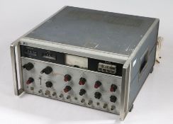 Hewlett-Packard 675A sweeping signal generator