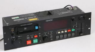 Denon DN-M2000R Mini Disc recorder, serial number 0071500522