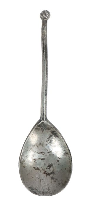 A rare 15th century pewter wrythen ball-knop spoon, English, circa 1450-1500 Having an hexagonal - Image 3 of 3