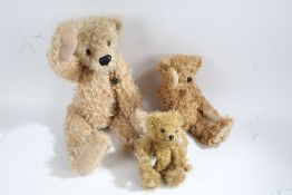 Three Dean's bears comprising a George club edition, a 2002 Festus bear, 5 of 500 and an English Oak