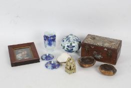 Mixed works of art, to include a Chinese mother of pearl inlaid box, a fossil, small soapstone