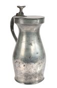 An early 18th century pewter OEWS half-gallon bud baluster measure, English, circa 1700-20 The