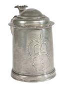 A William & Mary pewter domed-lidded wrigglework tankard, circa 1690 OEAS quart, the drum