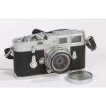 A Leica M3 camera, chrome, number 958 830, Leitz Elmar 1:2.8/50