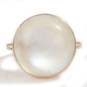 A Moonstone ring, the large cabochon cut moonstone set to yellow metal, 4 grams, ring size J