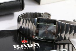 A Rado Diastar ladies titanium wristwatch, ref. 152.0332.3, the signed grey/blue dial with baton