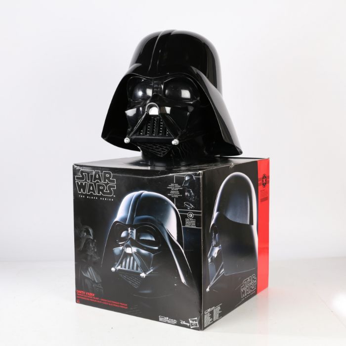 Star Wars The Black Series Darth Vader Premium Electronic Helmet (E0328) by Hasbro/ Disney.