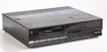 Sony Betamax Betahifi stereo video cassette recorder SL-HF100UB